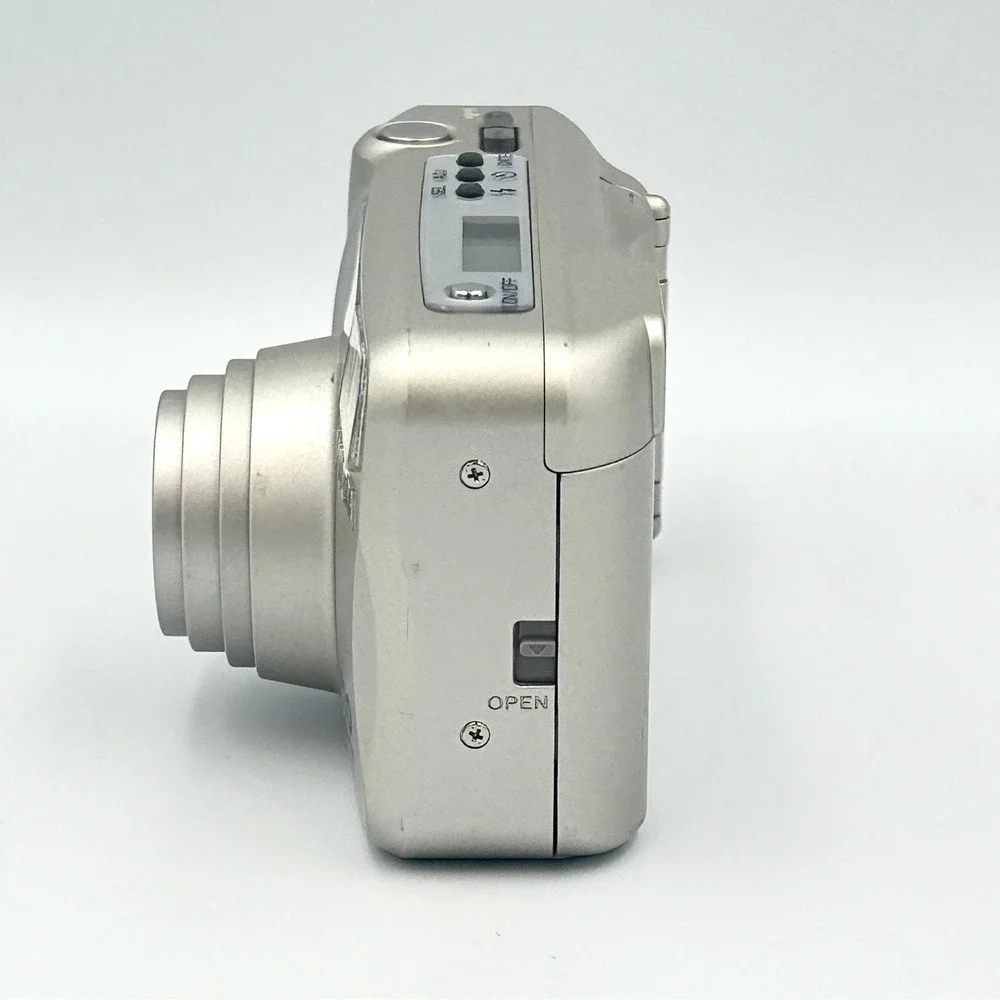 Vintage Minolta 110 Zoom 35mm Film Camera‎ Point & Shoot Silver TESTED Working